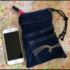 Small drawstring pouch